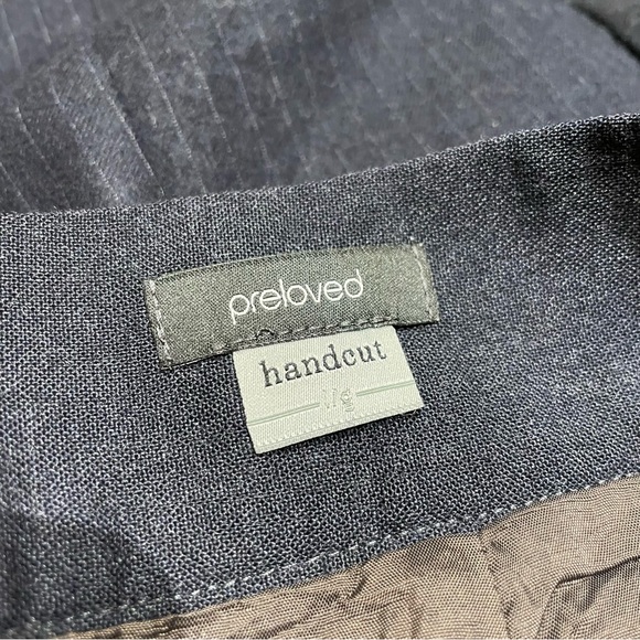 Preloved Handcut line Navy Pinstriped Skirt - Picture 4 of 4